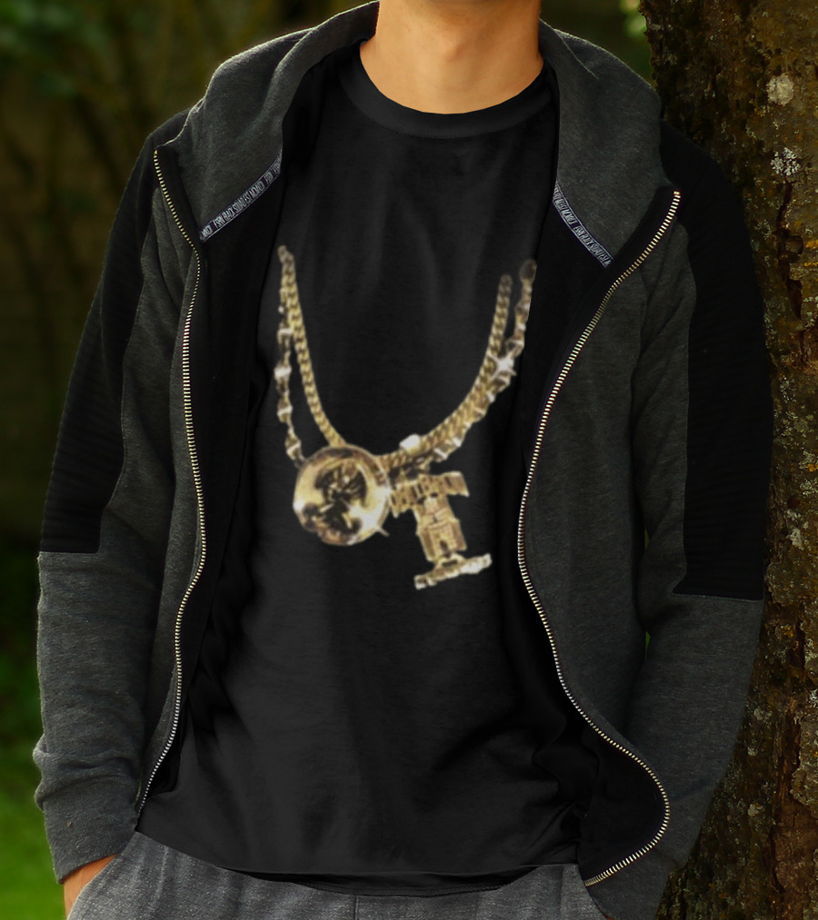 2Pac Gold Necklace Iconic Hip Hop Jewelry T-Shirt