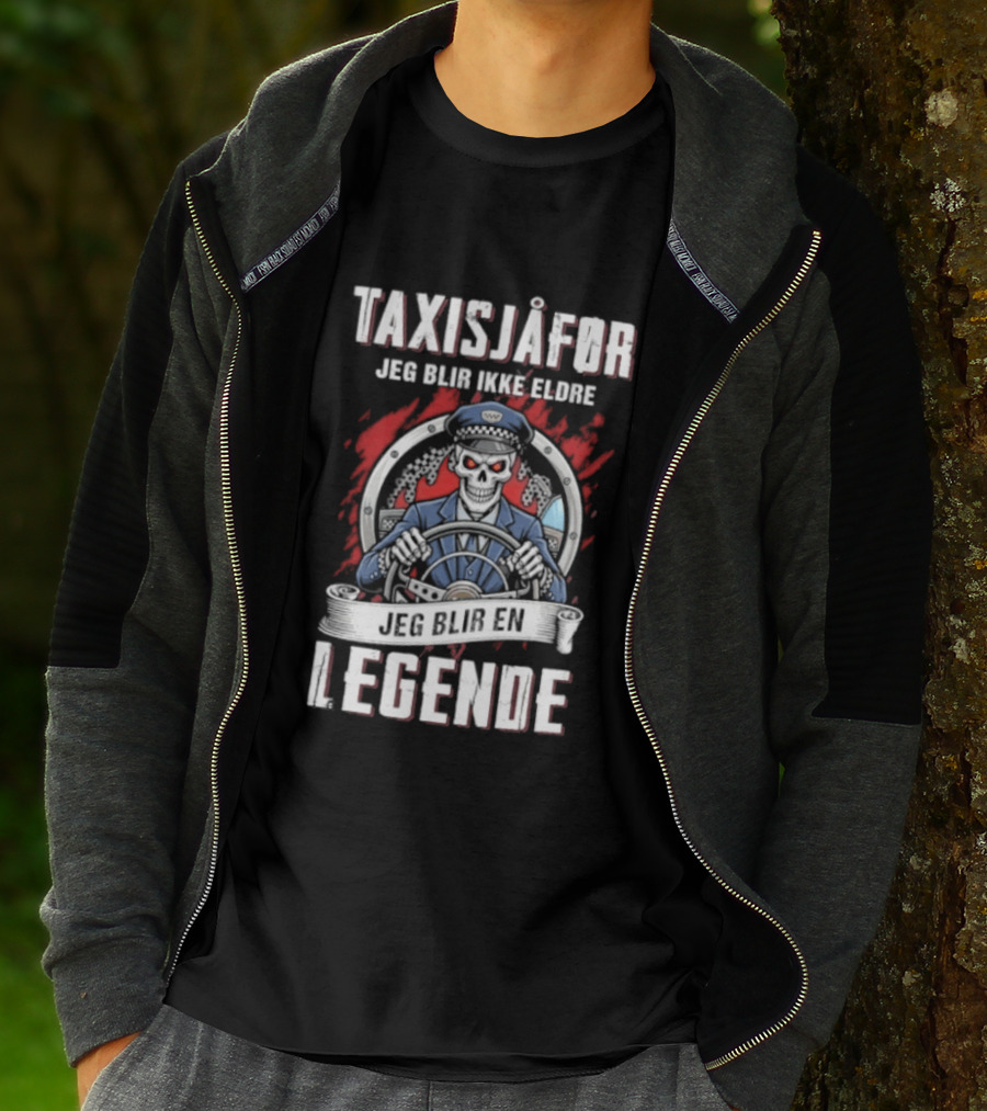 Taxisjafor Jeg Blir Ikke Eldre Jeg Blir En Legende Skull Steering Wheel Red Flame T-Shirt