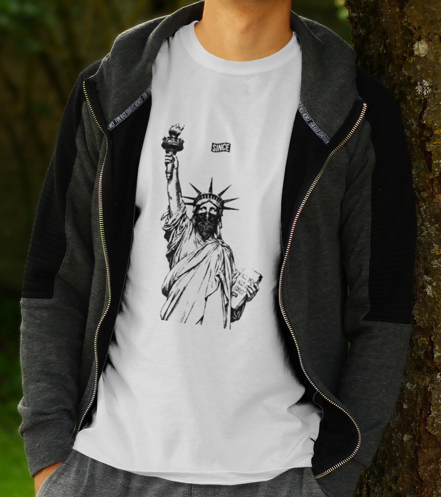 Since 1982 Liberty Statue Vintage New York T-Shirt