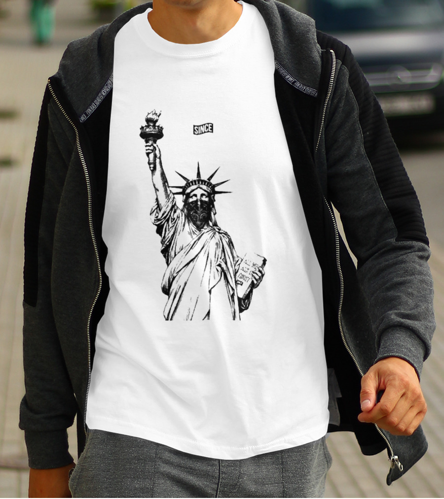 Since 1982 Liberty Statue Vintage New York T-Shirt