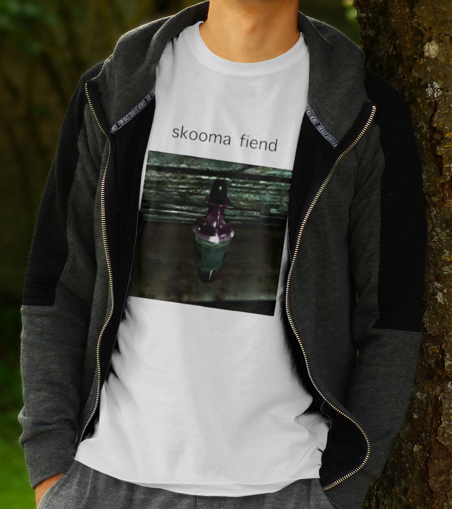 Skooma Fiend Skyrim Potion Character Reference T-Shirt