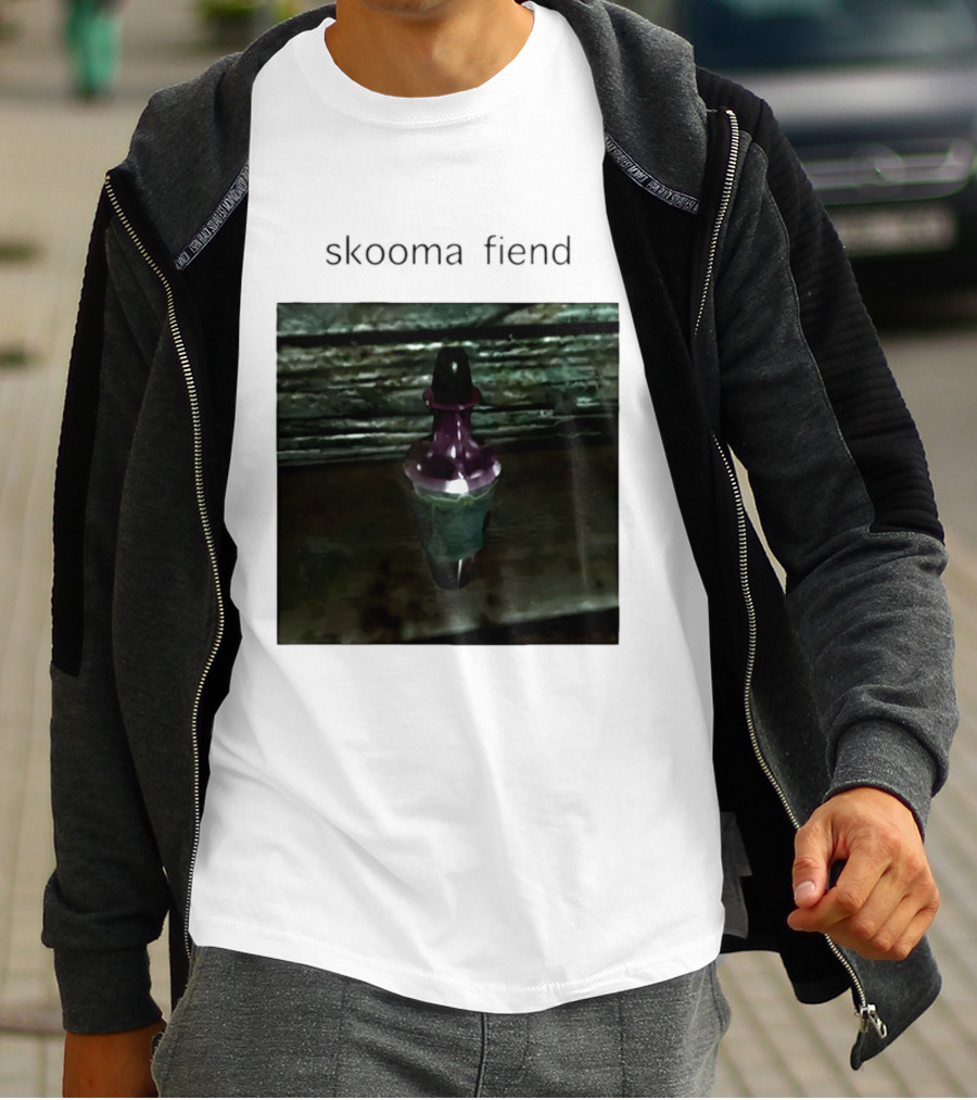 Skooma Fiend Skyrim Potion Character Reference T-Shirt