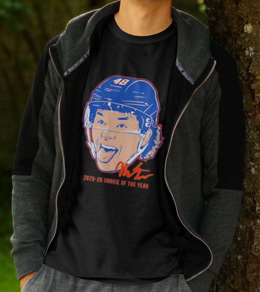 Matthew Schaefer Islanders ROTY 2025 26 Swag Helmet 48 Signature T-Shirt
