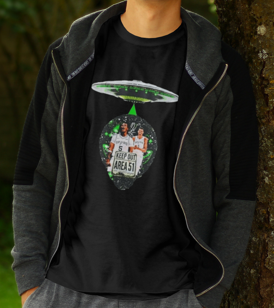 San Antonio Spurs Keep Out Area 51 UFO Basketball T-Shirt