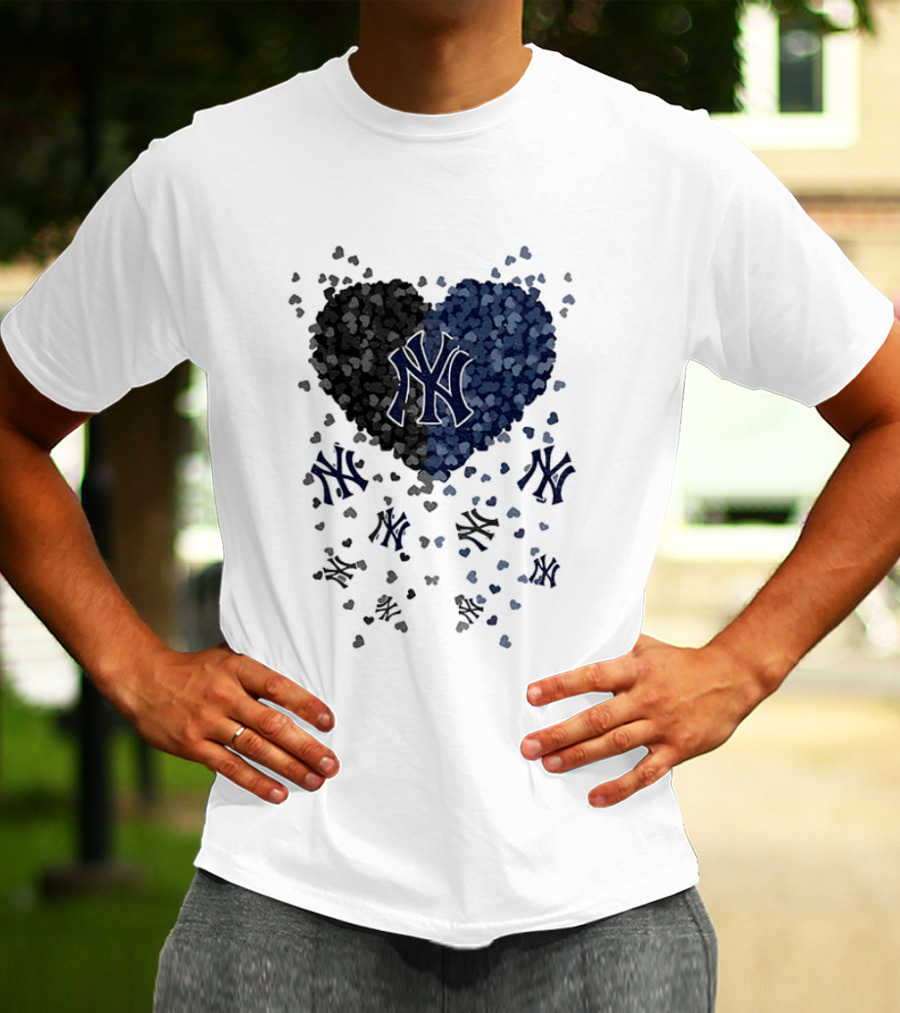 New York Yankees MLB Heart 2026 T-Shirt