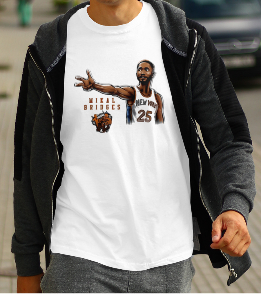 Mikal Bridges New York Knicks 25 Basketball Pose T-Shirt