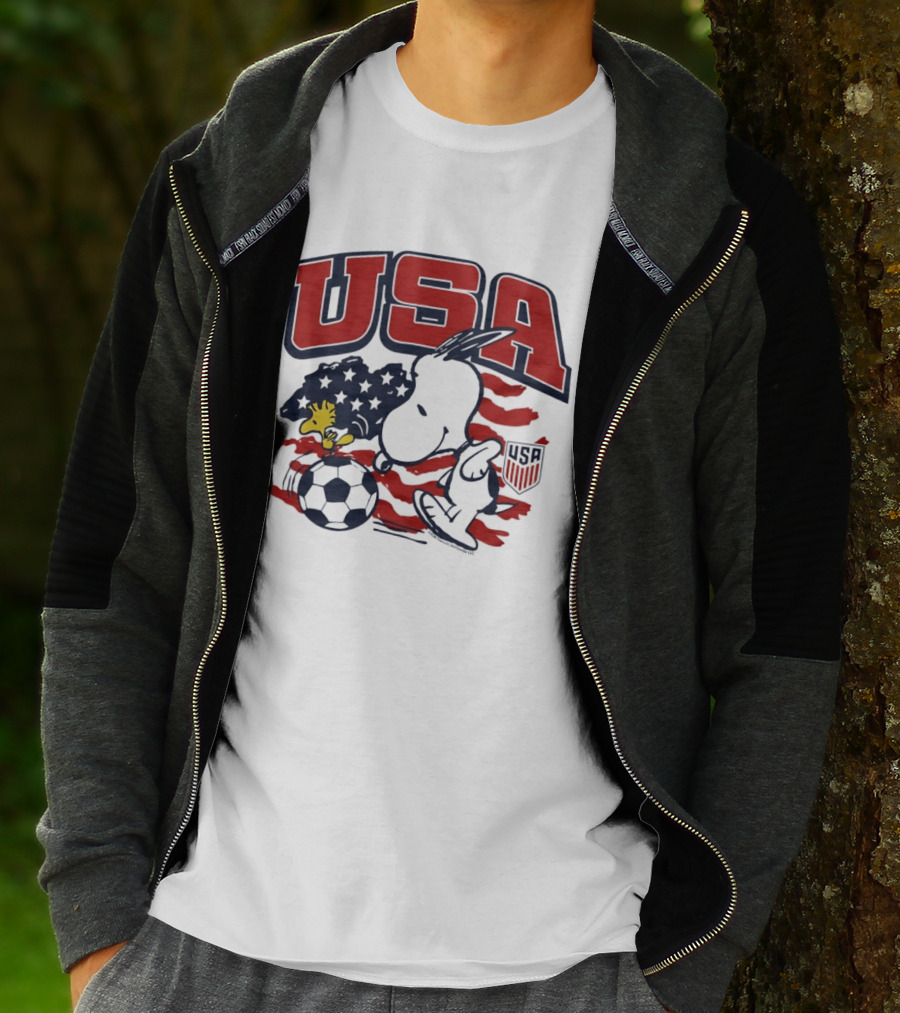 USA Soccer Snoopy And Woodstock Peanuts Characters With American Flag T-Shirt