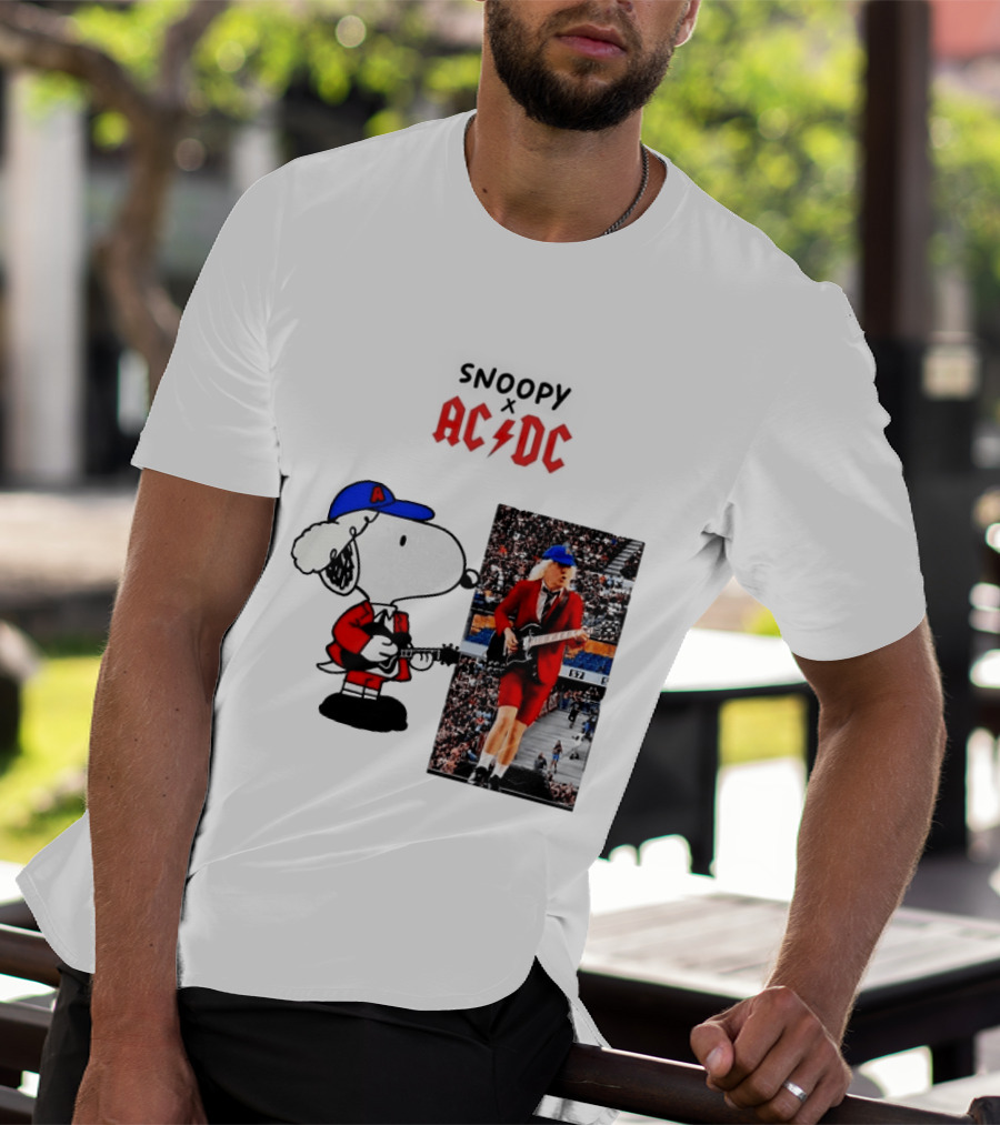 Snoopy Peanuts AC DC Angus Young Rock Concert T-Shirt