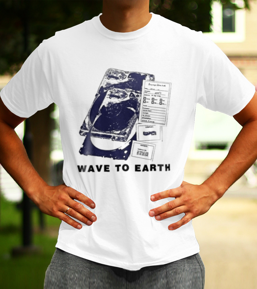 Wave To Earth Vintage Cassette Player Aesthetic T-Shirt