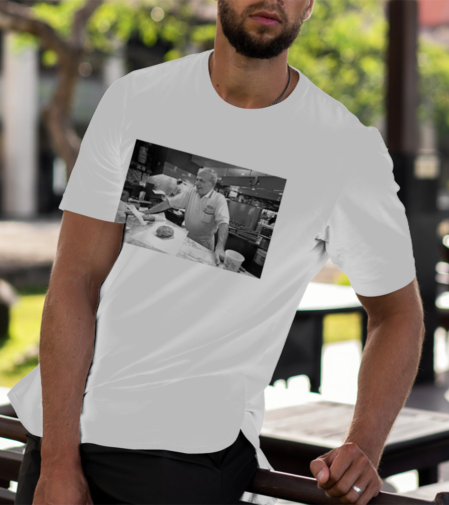 Sam Sianis Cheezborger Legend At Chicago's Billy Goat Tavern Passes Away At 91 T-Shirt