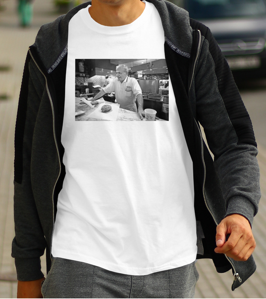Sam Sianis Cheezborger Legend At Chicago's Billy Goat Tavern Passes Away At 91 T-Shirt