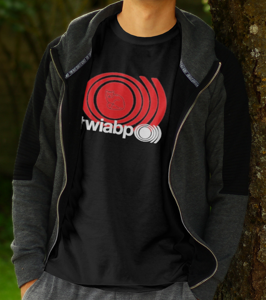 Twiabp Sunn Rip Cat In Red Concentric Circle T-Shirt