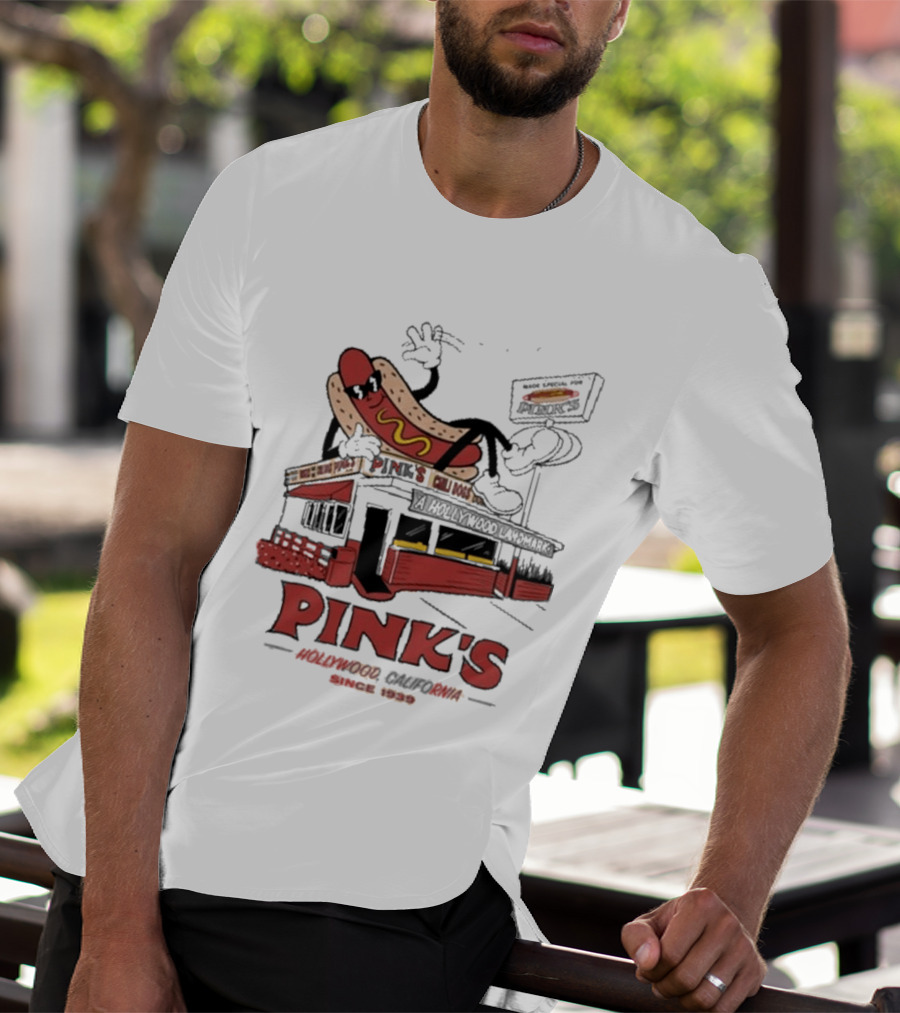 Pink's Hollywood Hot Dogs Established 1939 Iconic Street Scene T-Shirt