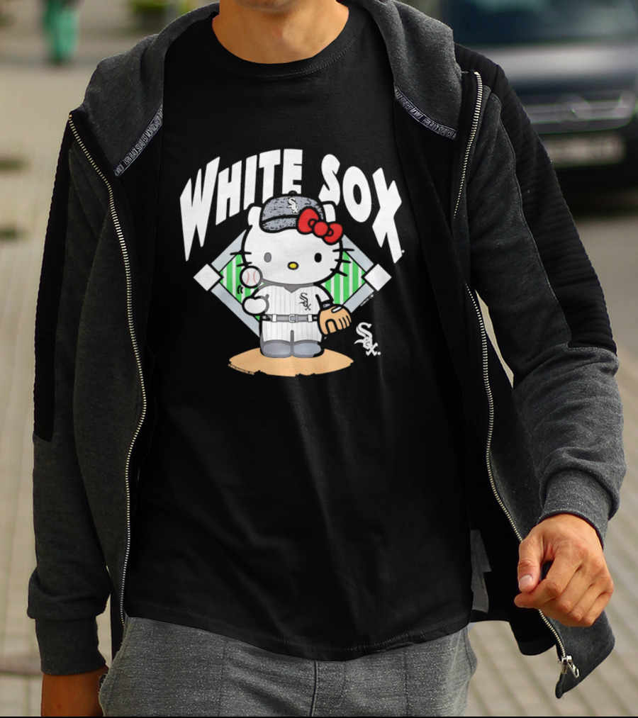 Hello Kitty Playing Baseball With Chicago White Sox T-Shirt