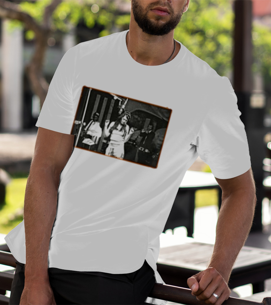Sienna Spiro Visitor Studio Retro Black And White Music Scene T-Shirt