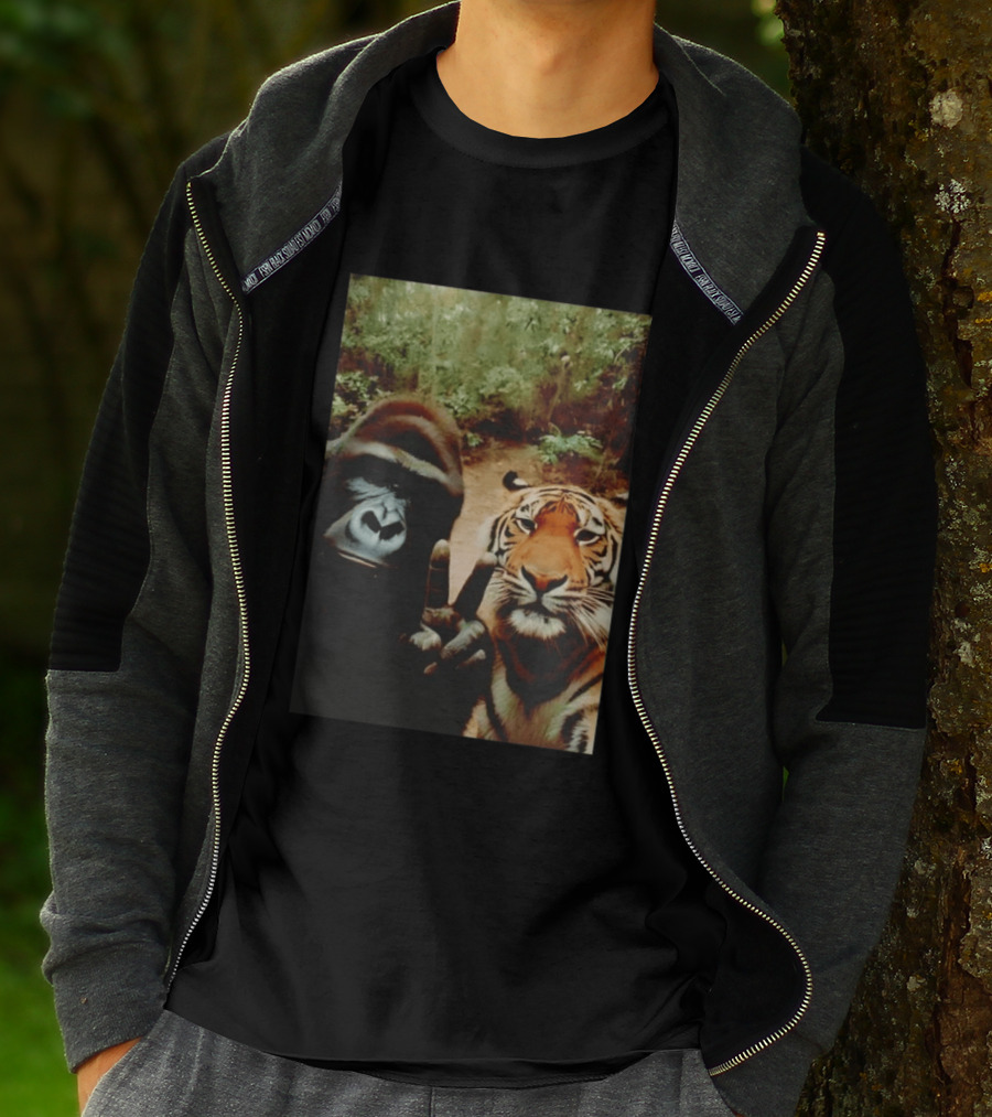 Gorilla And Tiger Peace Selfie Hi T-Shirt