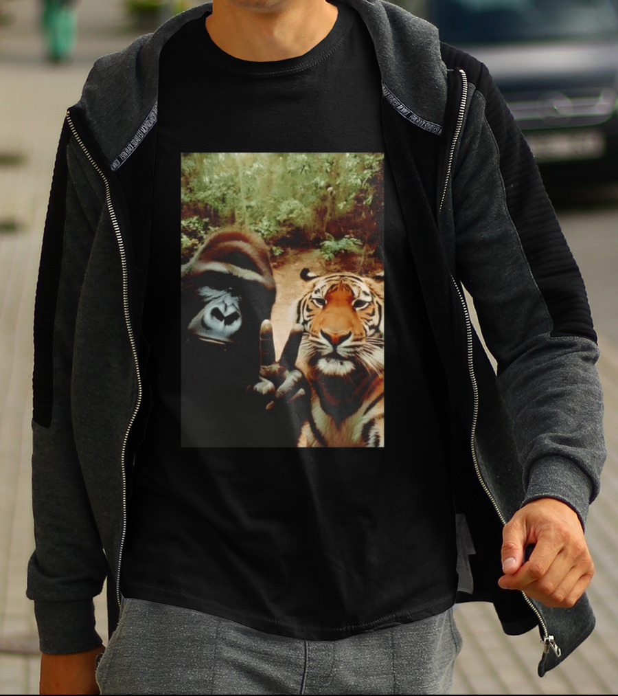 Gorilla And Tiger Peace Selfie Hi T-Shirt
