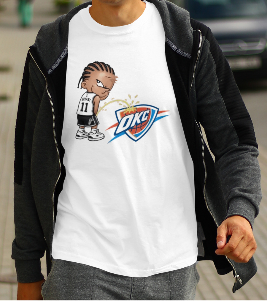 San Antonio Spurs Carter Bryant Peeing On OKC Thunder Caricature T-Shirt