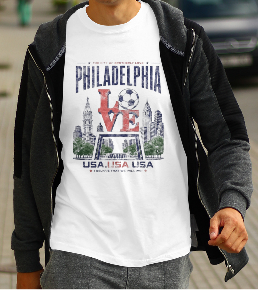 Philadelphia Pennsylvania Love Soccer Skyline USA Patriotic Distressed T-Shirt