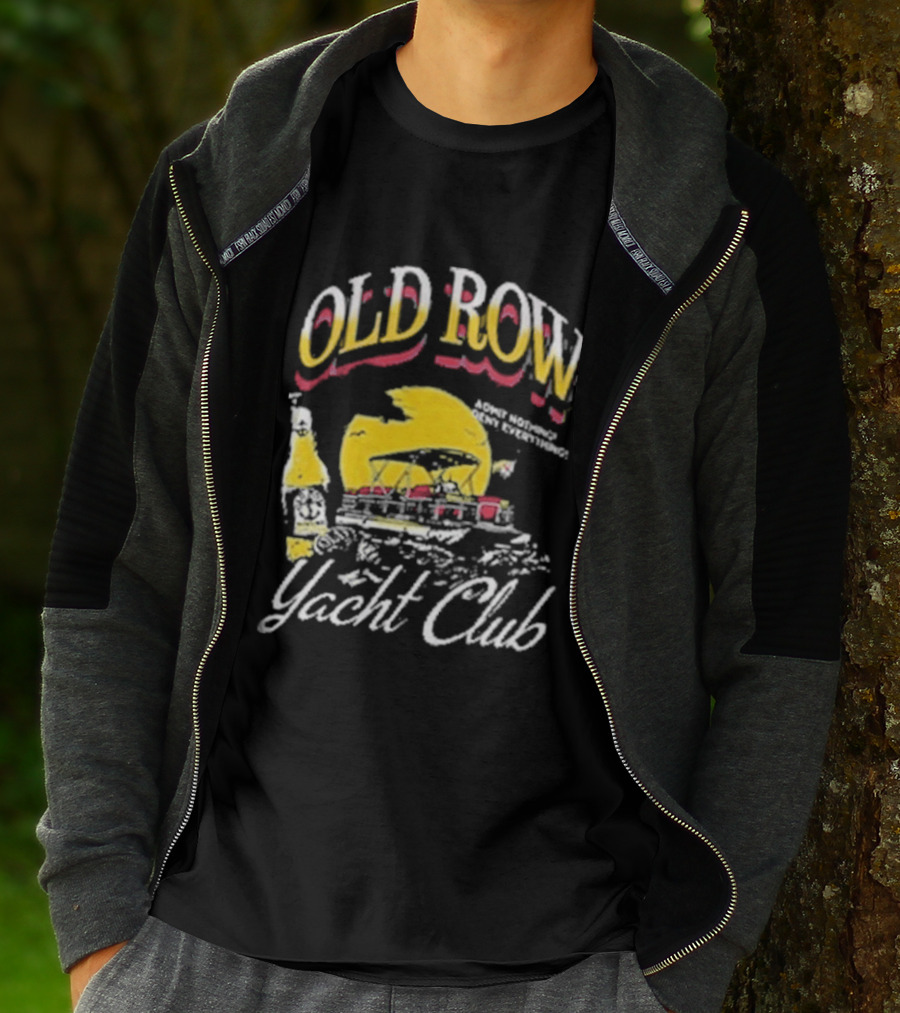 Old Row Yacht Club Retro Nautical Theme With Sailboat And Sunset T-Shirt