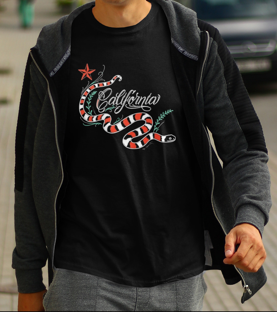 California King Snake Red Star Serpent T-Shirt