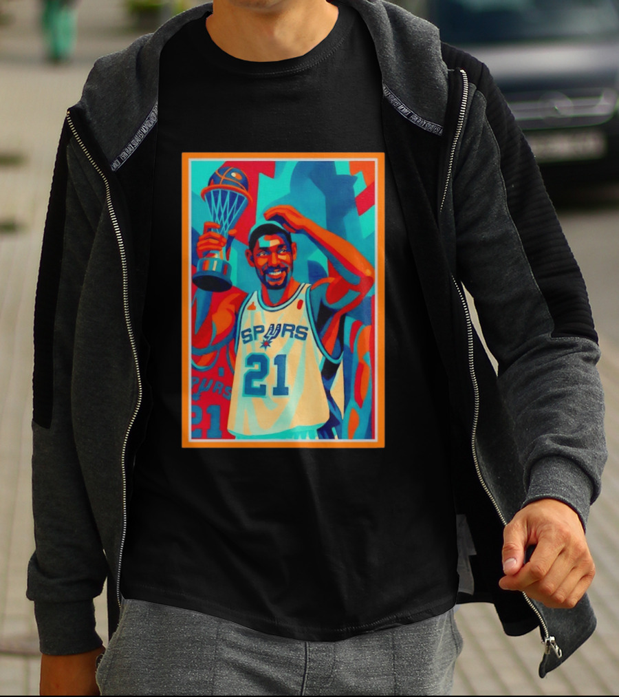 Tim Duncan San Antonio Spurs 21 Holding Trophy Victory Celebration T-Shirt