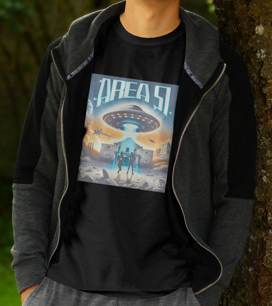 Area 51 UFO Abduction Scene With BCSA Aliens T-Shirt