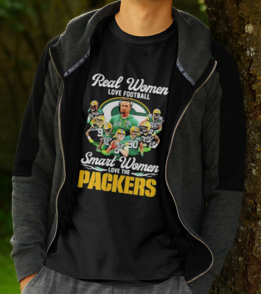 Real Women Love Football Smart Women Love The Packers T-Shirt