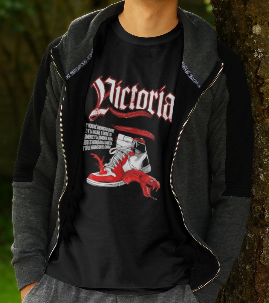 Victoria Y Pondré Enemistad Entre Ti Y La Mujer Simiente Suya Sneaker Serpent T-Shirt