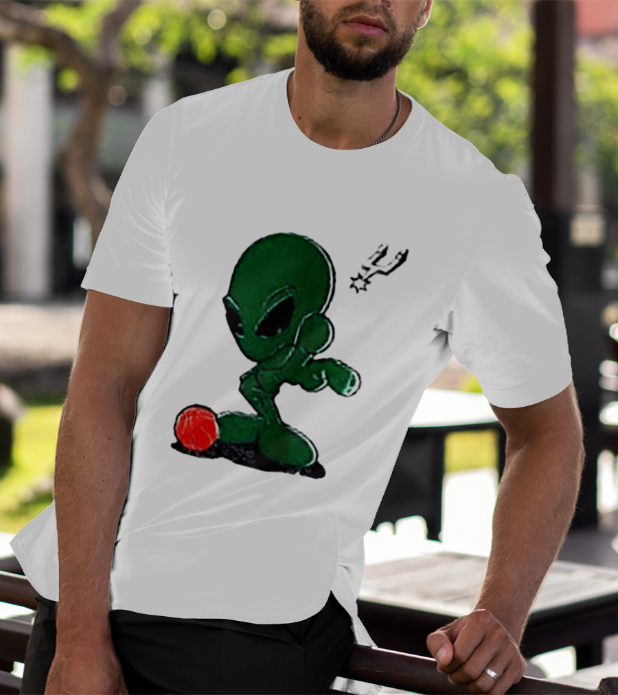 San Antonio Spurs Alien Basketball Dribble T-Shirt