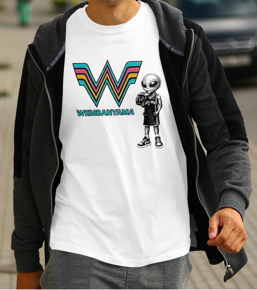 San Antonio Spurs Wembanyama Alien Drinking Spurs T-Shirt
