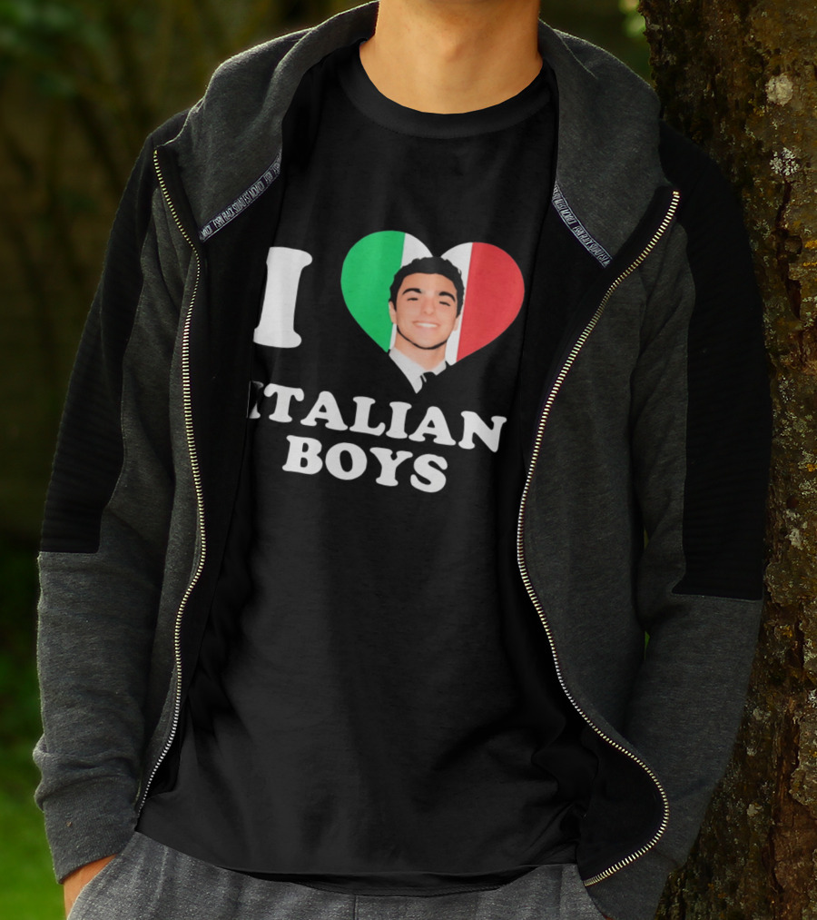 I Love Italian Boys Luigi Mangione Heart Flag T-Shirt