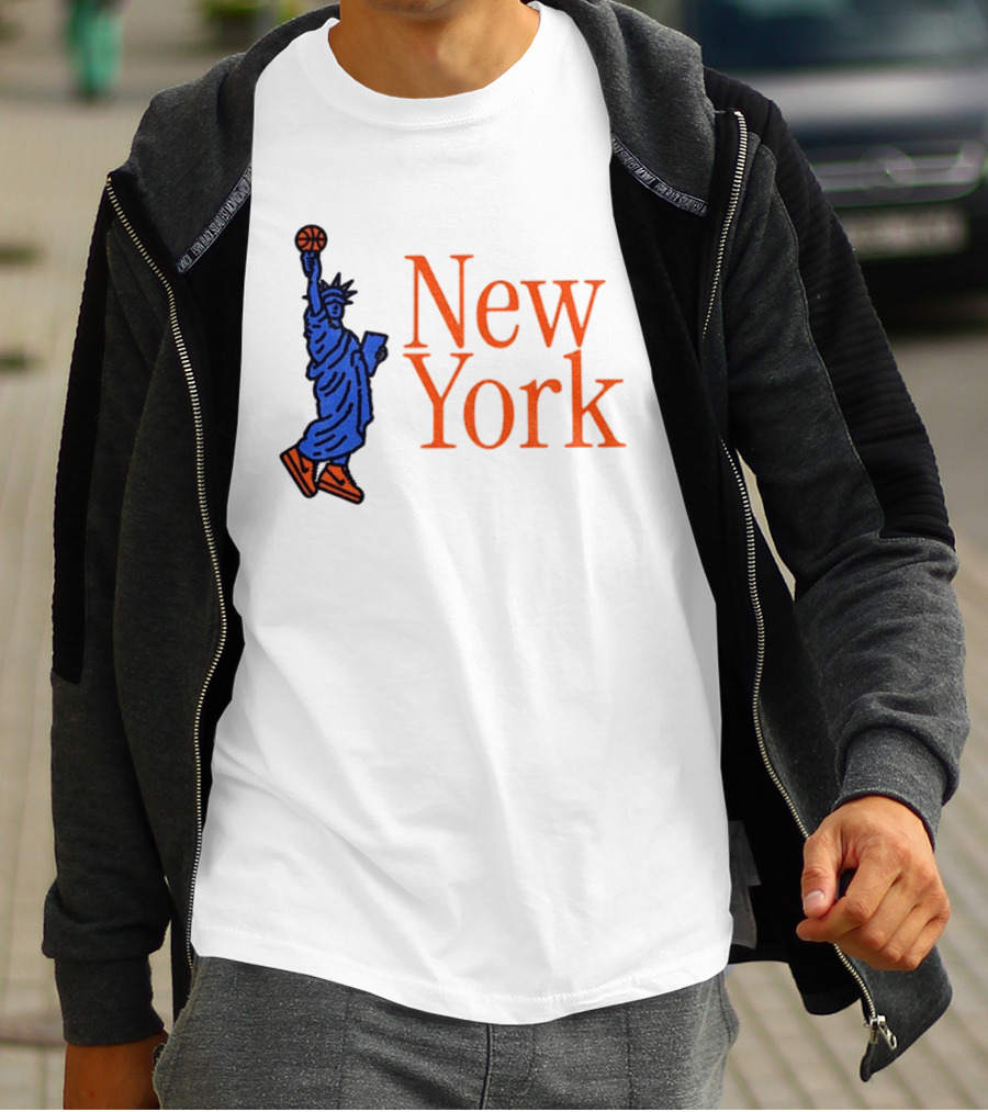 New York Knicks Basketball Statue Of Liberty NBA 2026 T-Shirt