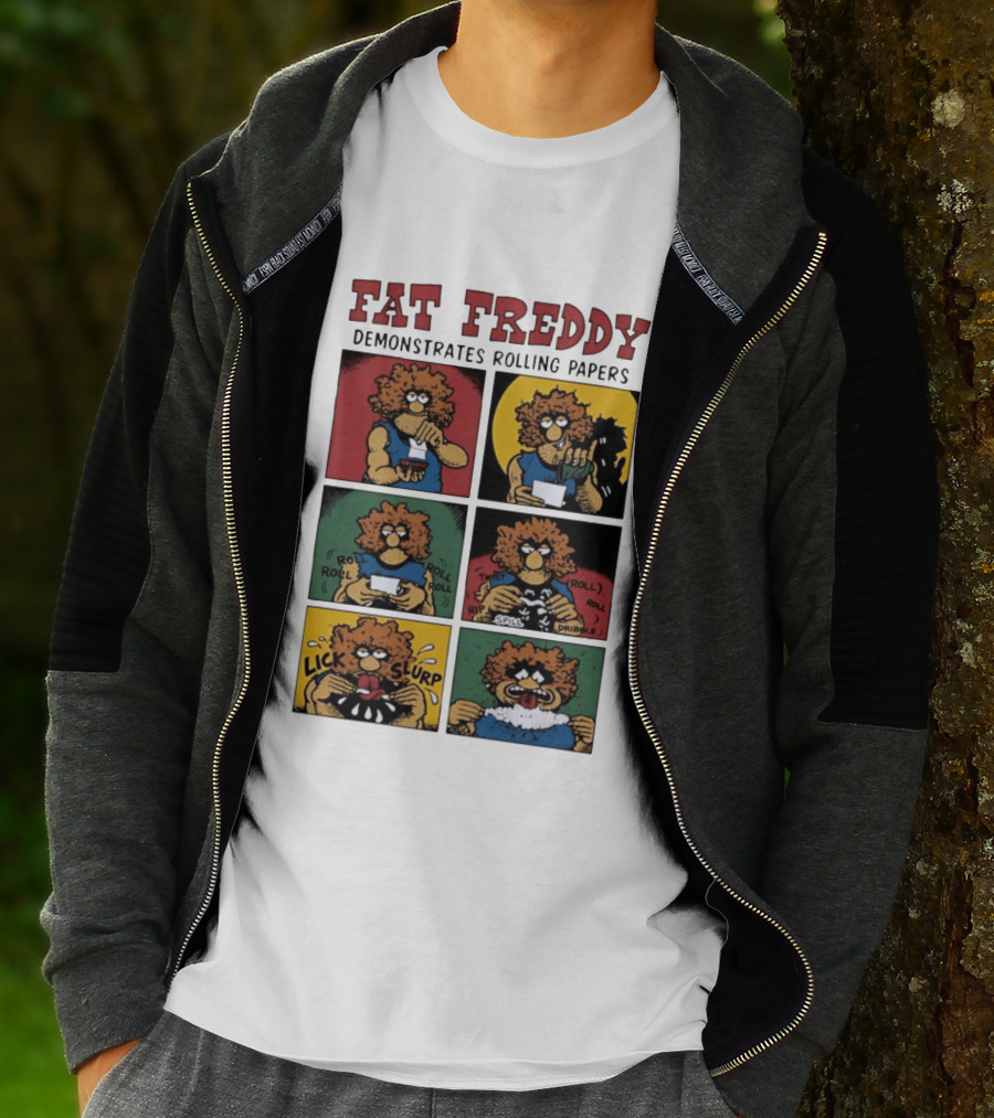 Fabulous Furry Freak Brothers Fat Freddy Rolling Papers Guide Comic Panels T-Shirt