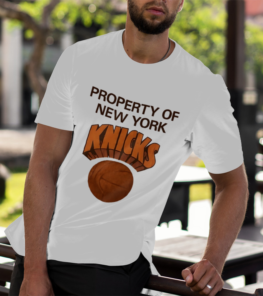 New York Knicks Basketball Property T-Shirt