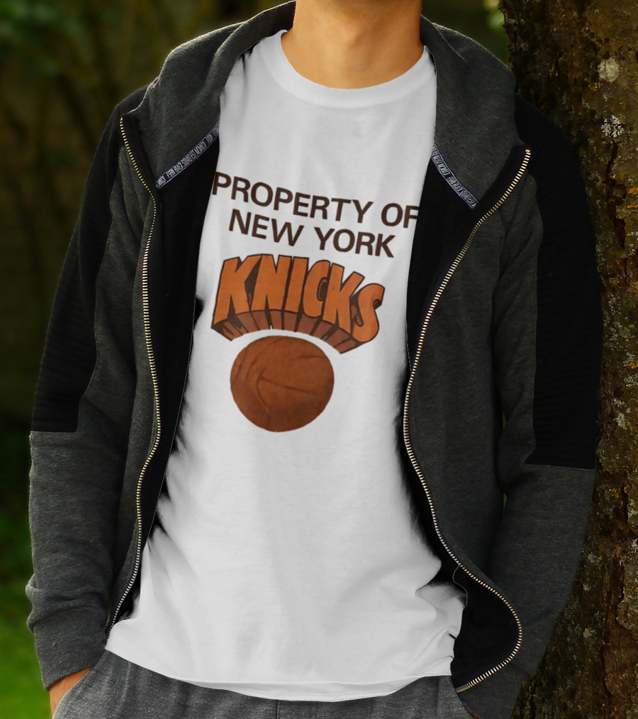 New York Knicks Basketball Property T-Shirt