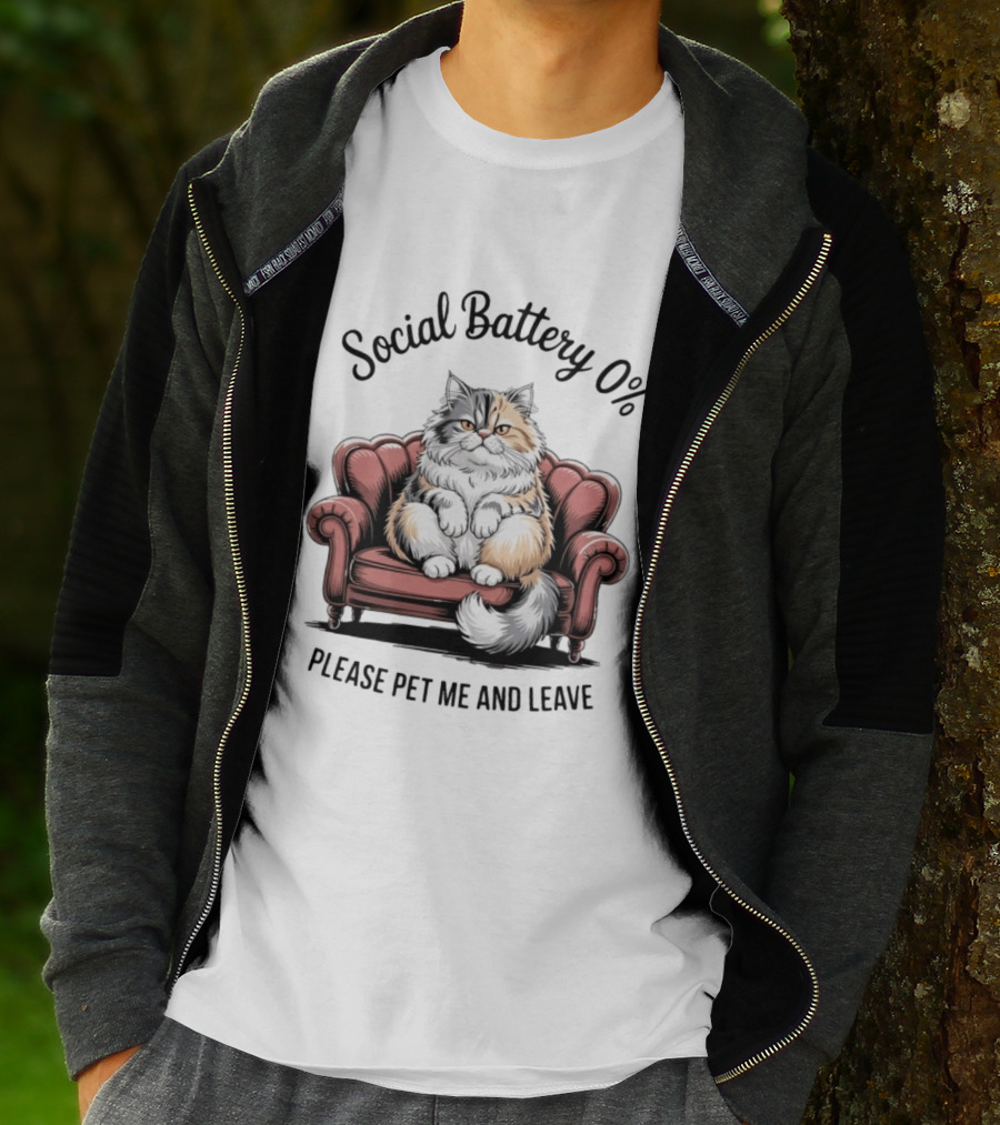Social Battery 0% Cat Please Pet Me And Leave T-Shirt