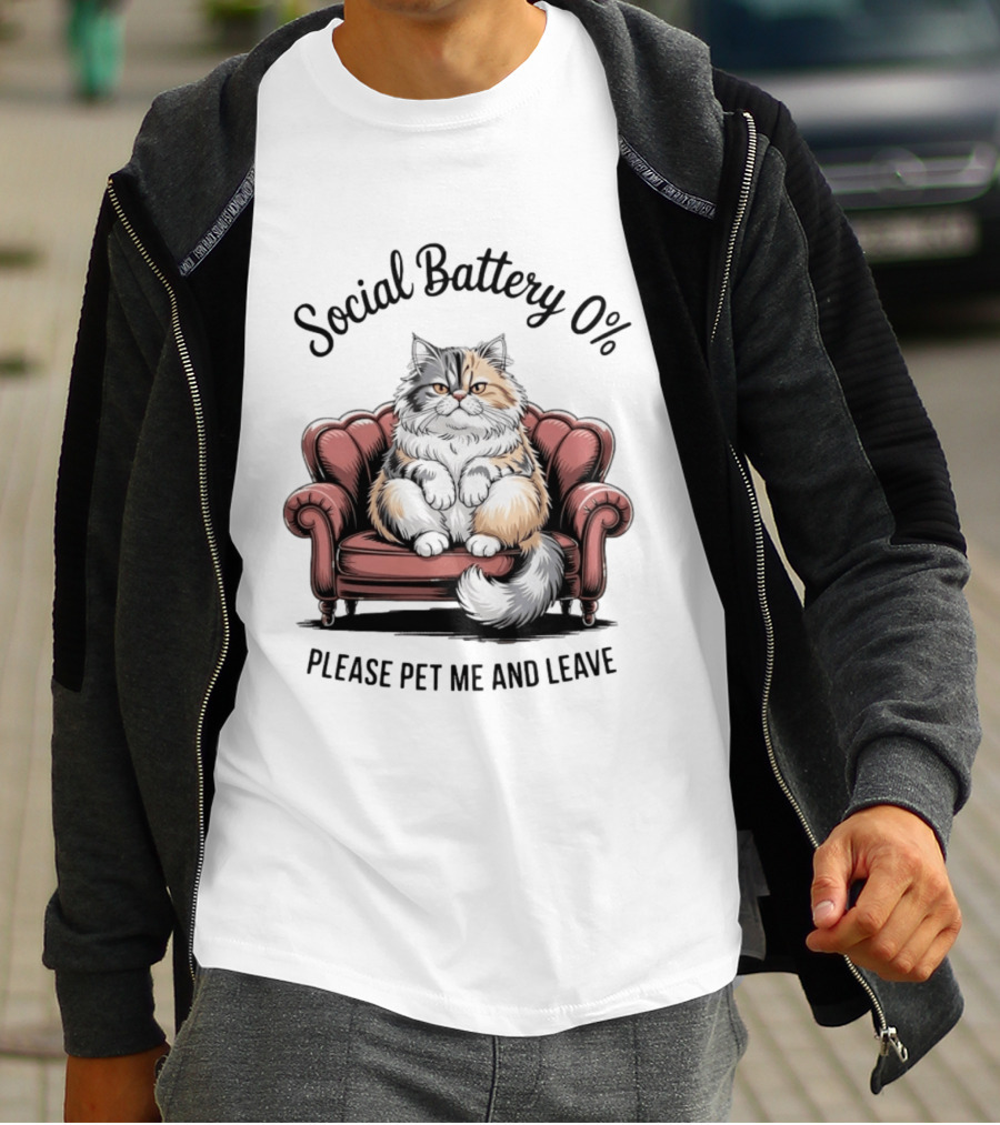 Social Battery 0% Cat Please Pet Me And Leave T-Shirt