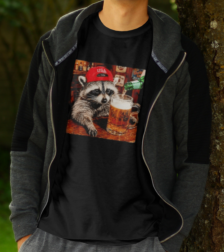 Patriotic Raccoon USA Hat Drinking Beer In Bar Scene T-Shirt