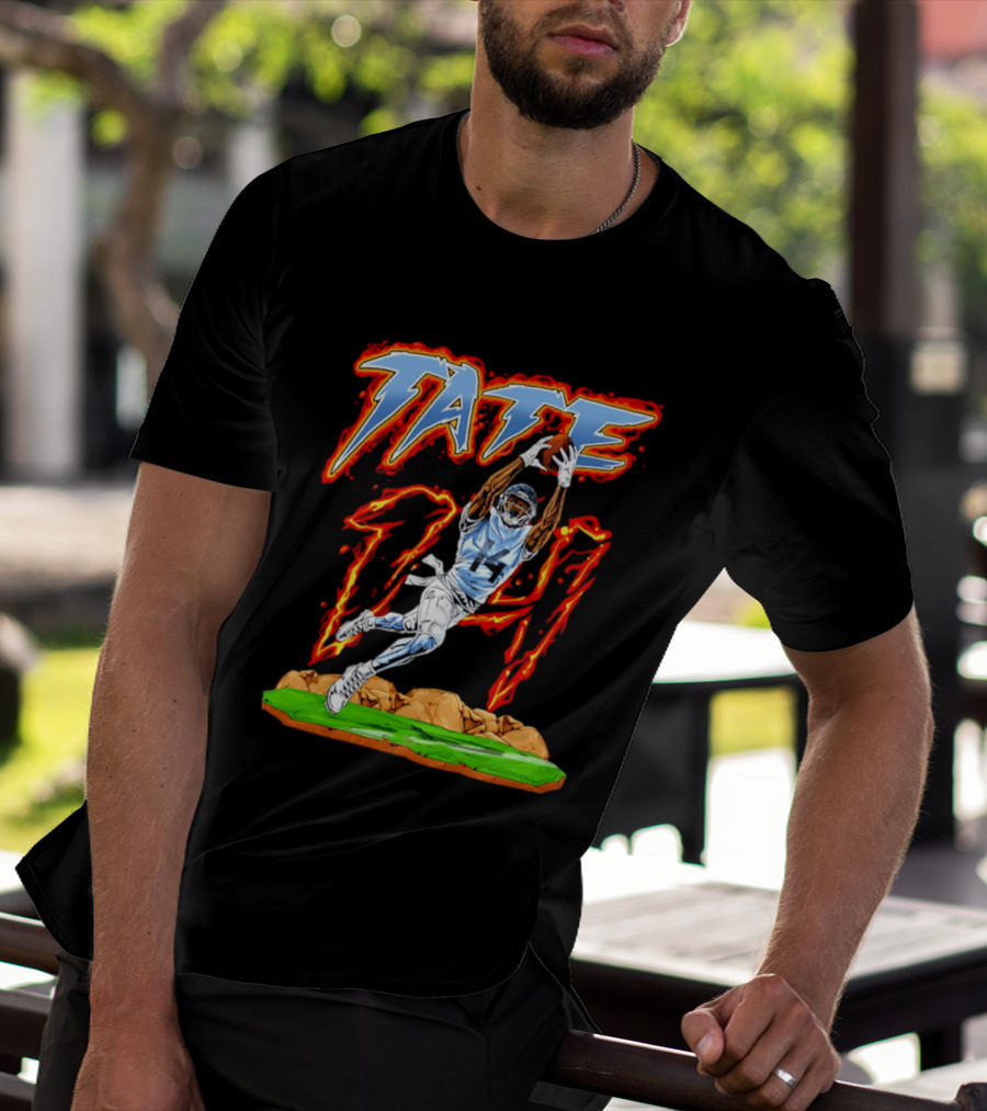 Tennessee Titans Carnell Tate Hand Drawn 17 Football T-Shirt