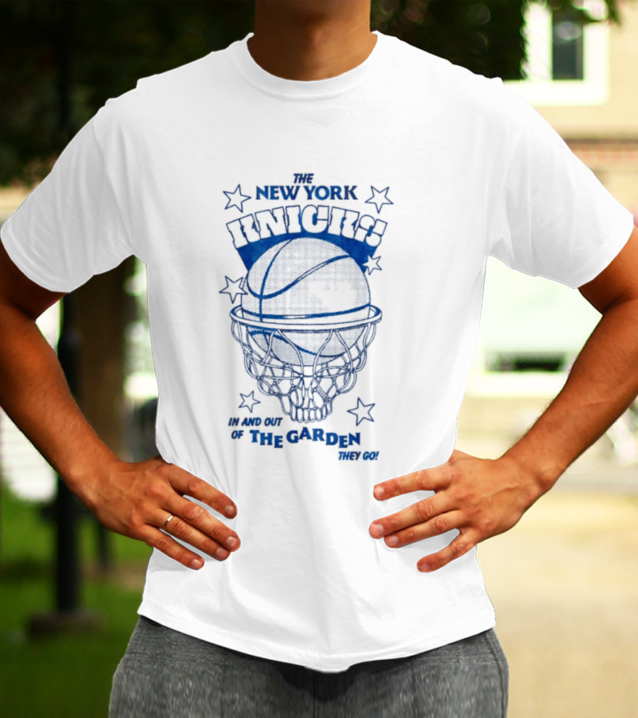 New York Knicks Basketball In And Out Of The Garden Starry Night T-Shirt