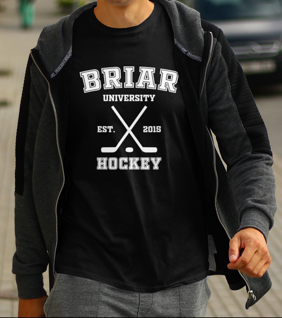 Briar University Hockey Est 2015 Crossed Sticks Sports Team T-Shirt