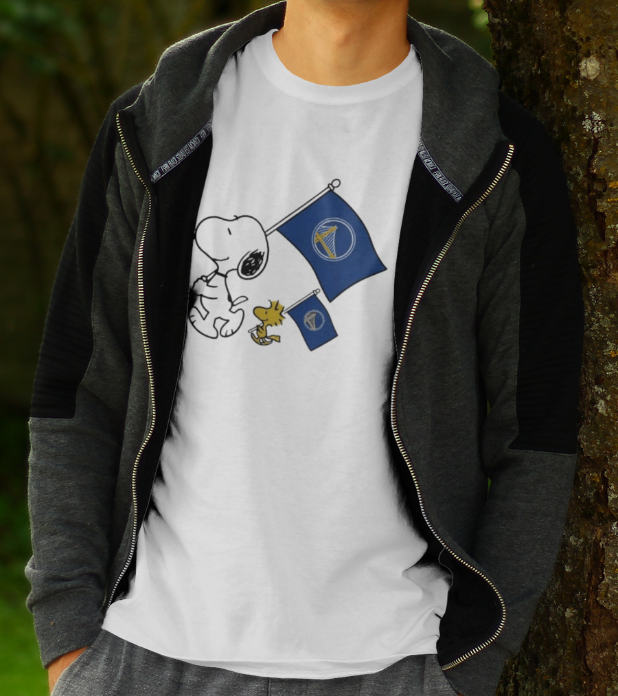 Golden State Warriors Snoopy Woodstock Flag Peanuts Comic Basketball Collaboration T-Shirt