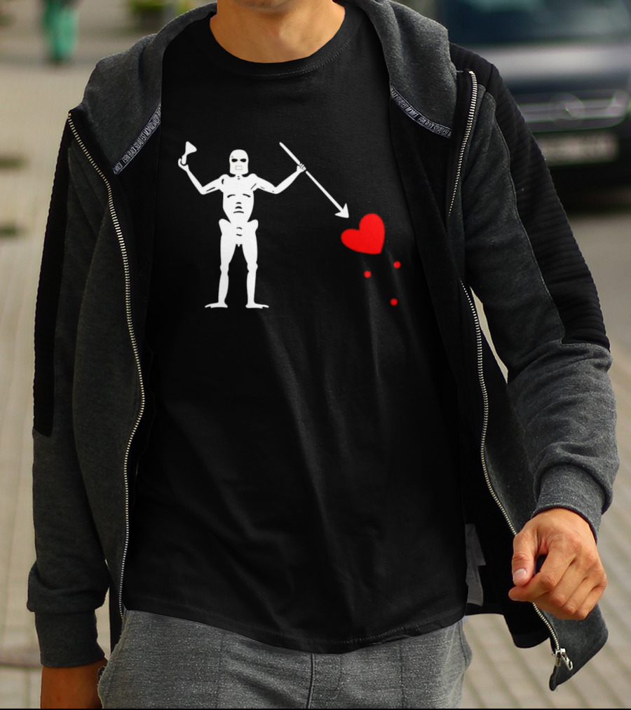 Skeleton With Spear And Heart Symbol Edward Blackbeard Teach T-Shirt