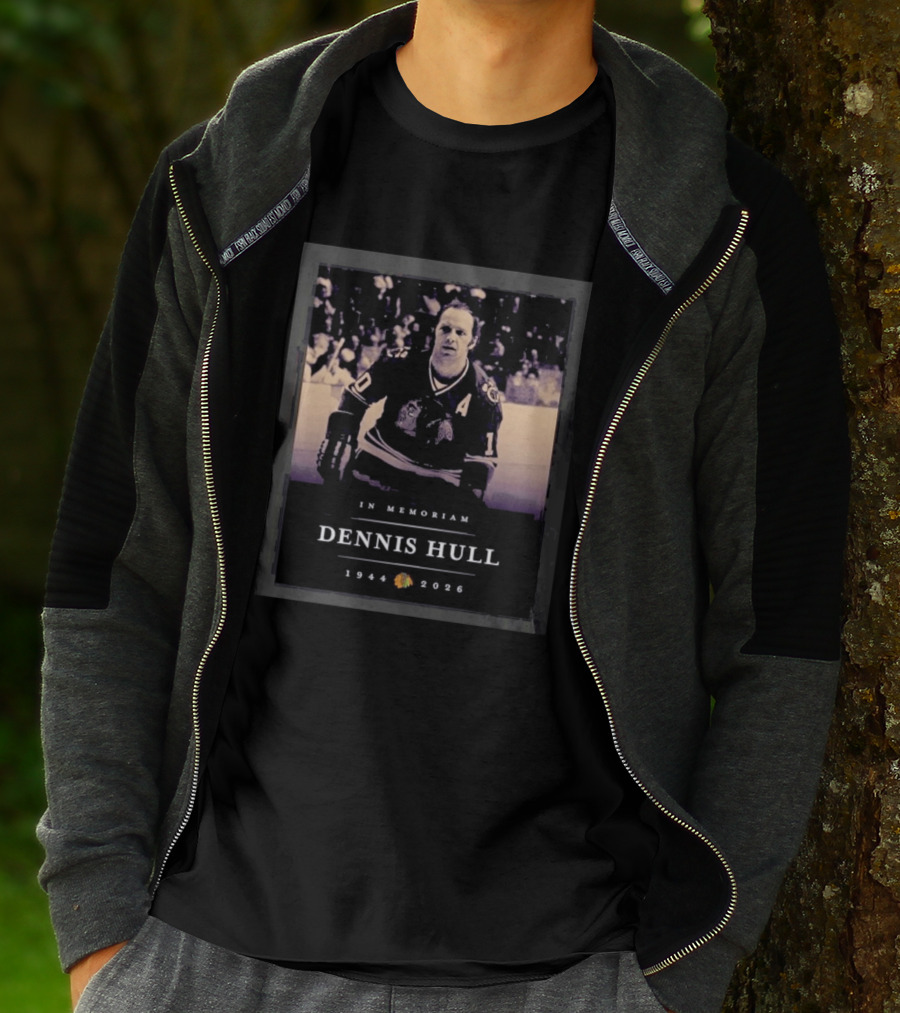In Memoriam Dennis Hull 1944 2026 Chicago Hockey Player T-Shirt