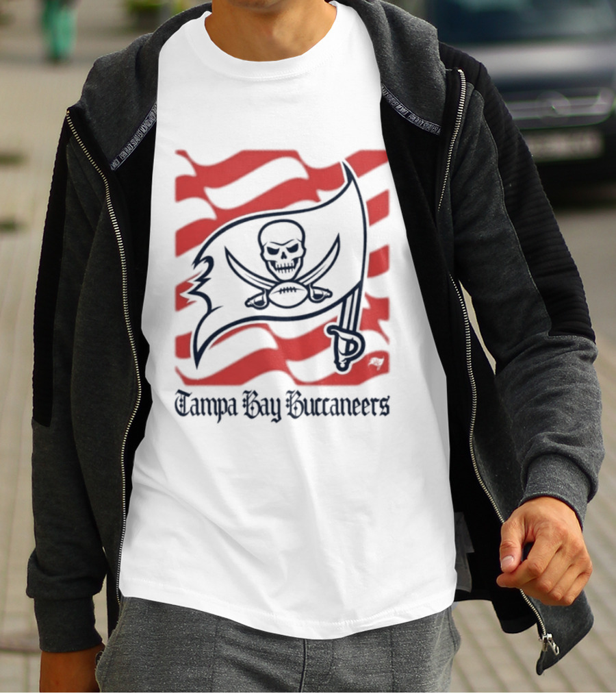 Tampa Bay Buccaneers Flag Skull And Cross Swords T-Shirt