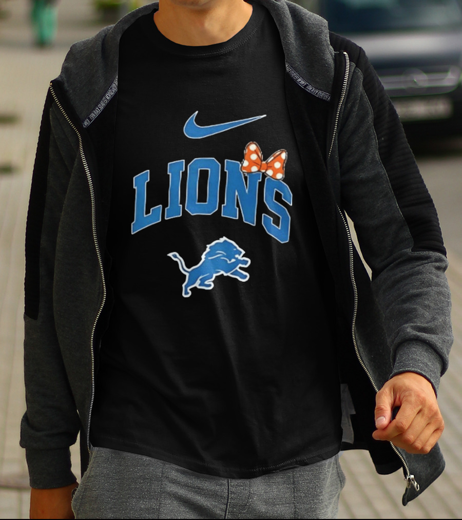Detroit Lions Boo To You Fa Boo Lous Rugby Sports Team Halloween Bow T-Shirt
