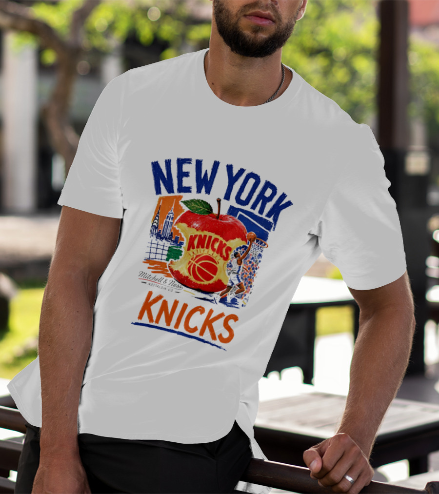 New York Knicks Mitchell & Ness Nostalgia Co Concrete Apple Basketball Scene T-Shirt