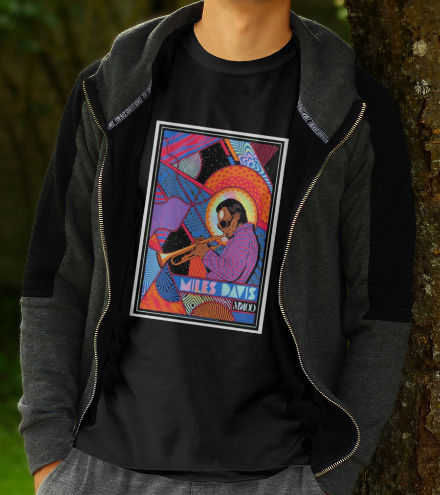 Miles Davis M100 Vibrant Foil Psychedelic Jazz Artistry Trumpet Player T-Shirt