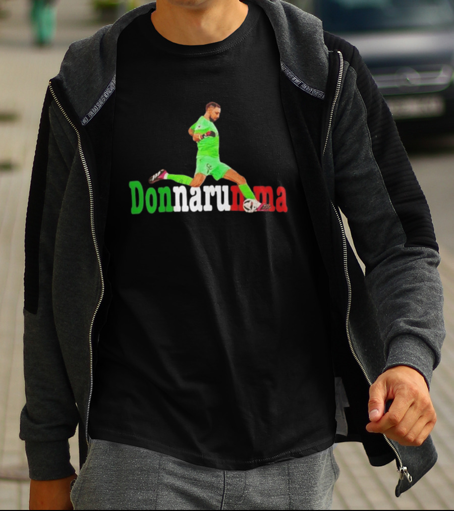 Donnarumma Italian Goalkeeper Action Pose Football Soccer T-Shirt